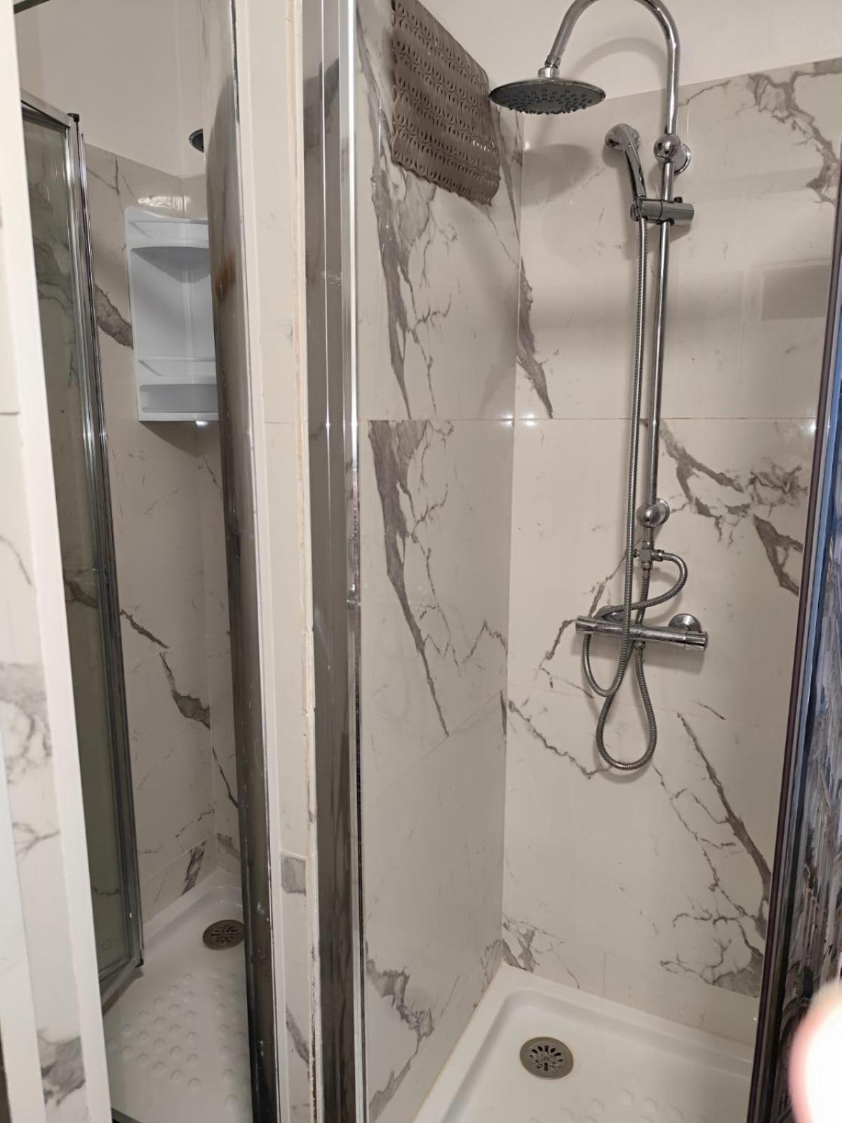 Hostal Ideal Gavà Kültér fotó