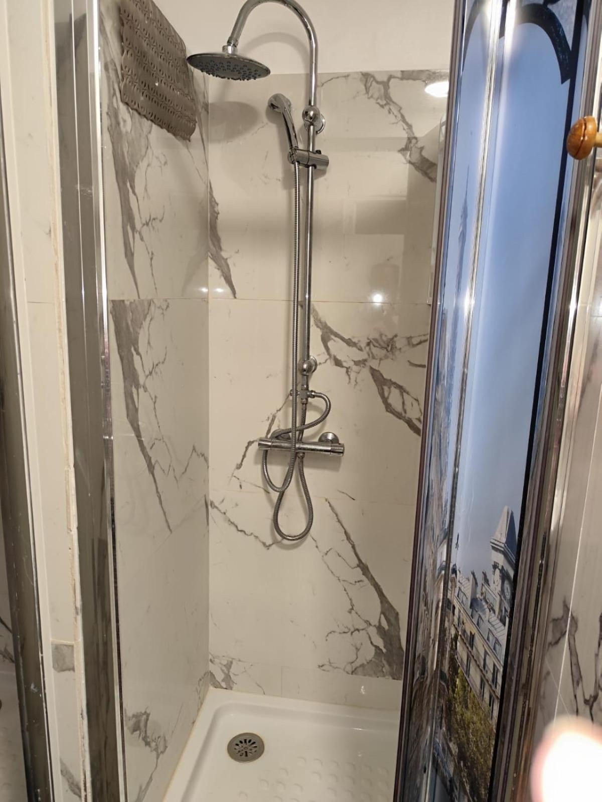 Hostal Ideal Gavà Kültér fotó